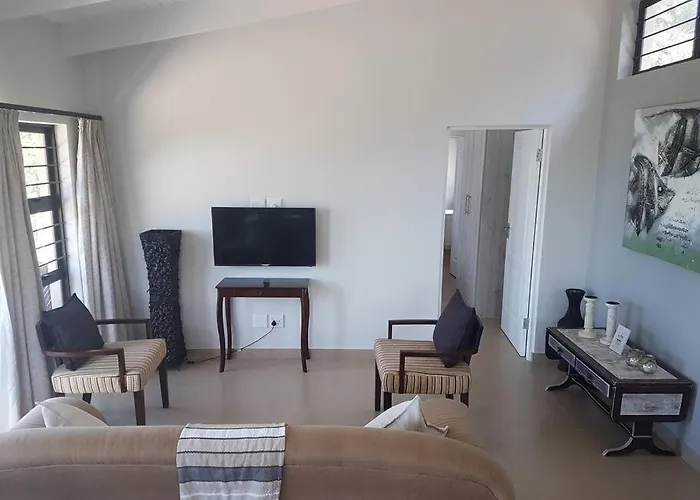 2 Bed 2 Bath Apartment With Stunning Sea Views.